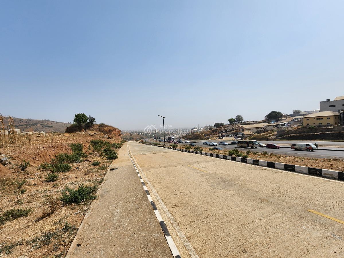 Prime Fenced 1,000sqm Land @ Kugbo Directly Facing The Ever-busy Abuja, Kugbo, Asokoro District, Abuja, Mixed-use Land for Sale