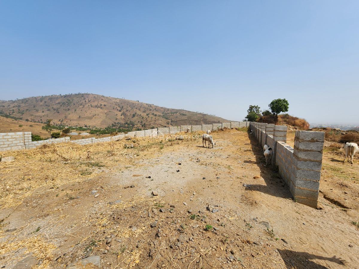 Prime Fenced 1,000sqm Land @ Kugbo Directly Facing The Ever-busy Abuja, Kugbo, Asokoro District, Abuja, Mixed-use Land for Sale