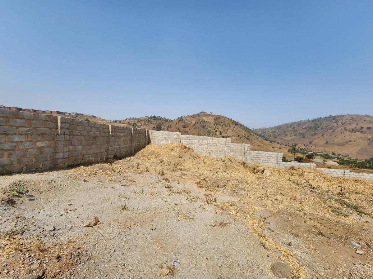 Prime Fenced 1,000sqm Land @ Kugbo Directly Facing The Ever-busy Abuja, Kugbo, Asokoro District, Abuja, Mixed-use Land for Sale