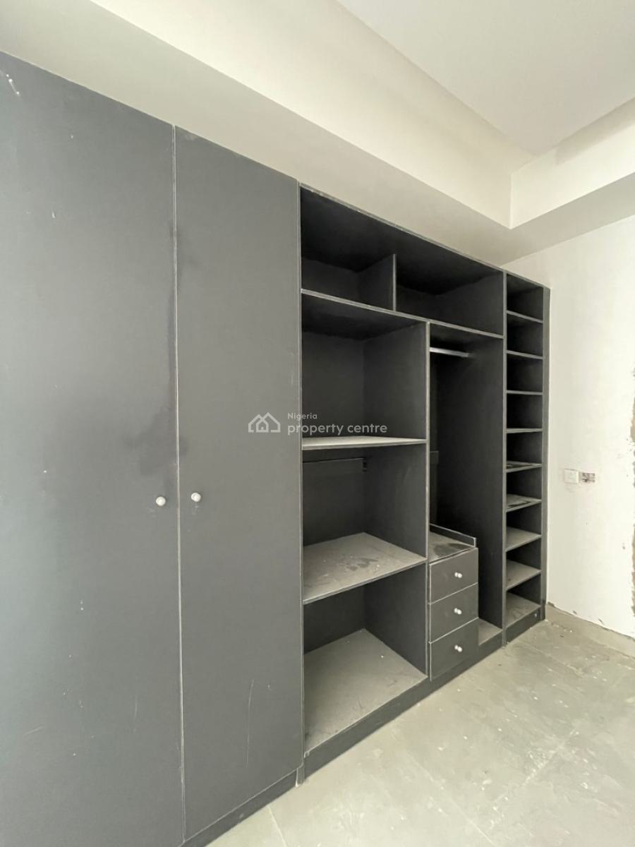 Aesthetically Pleasing 3 Bedroom Penthouse with Swimming Pool, Less Than 10 Minutes From Evercare Hospital, Lekki, Lekki Phase 1, Lekki, Lagos, Block of Flats for Sale