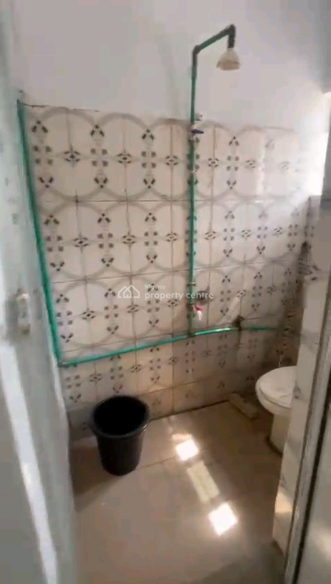 an Executive and Standard Miniflat Apartment for Lease with Pop, Onike, Yaba, Lagos, Mini Flat (room and Parlour) for Sale