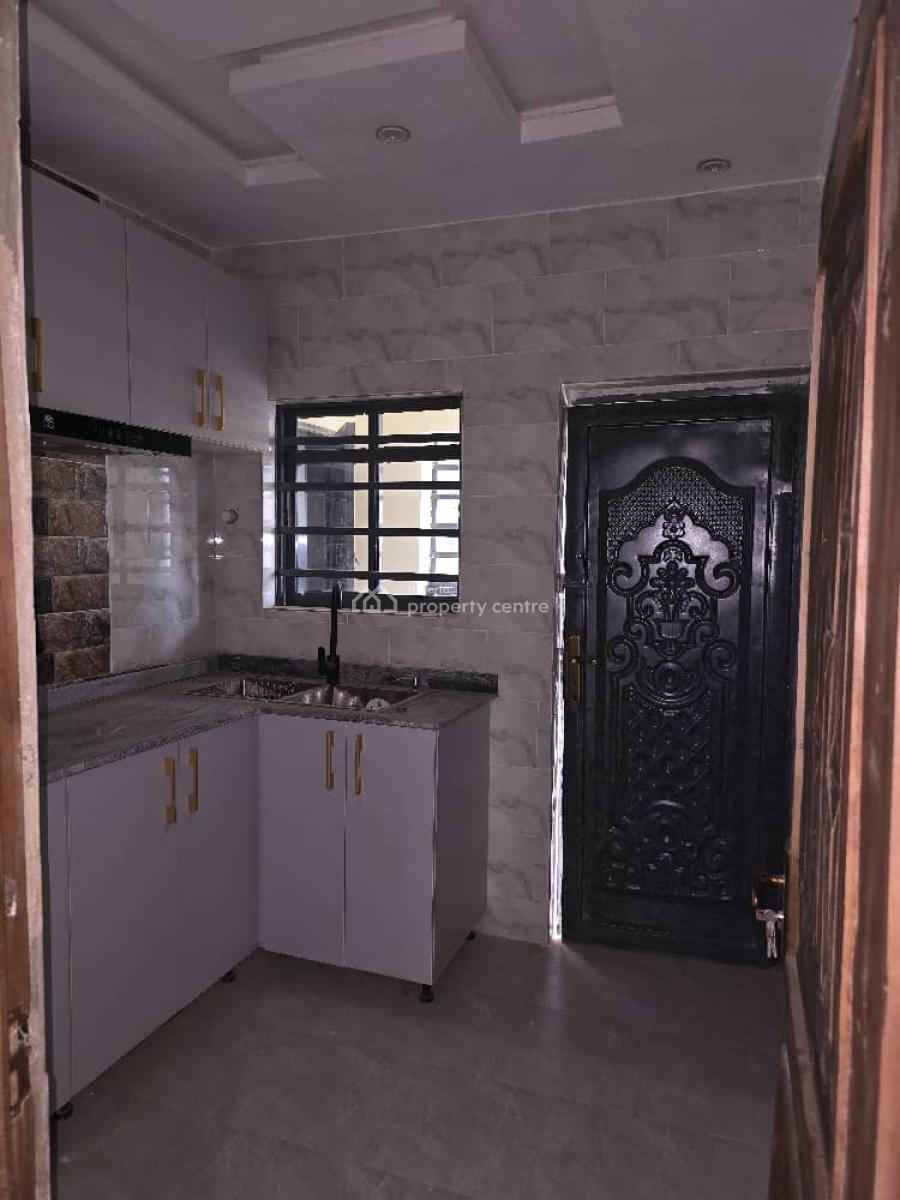 Executive Pop Luxury 2 Bedroom Flat, Short Drive From Ojodu Berger Lagos, Ibafo, Ogun, Flat / Apartment for Rent