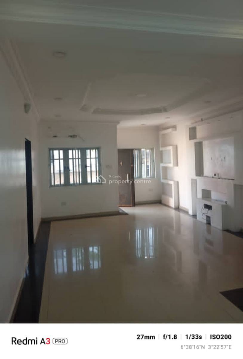 Executive 3 Bedroom Flat, Magodo Isheri Water Front, Gra Phase 1, Magodo, Lagos, Flat / Apartment for Rent