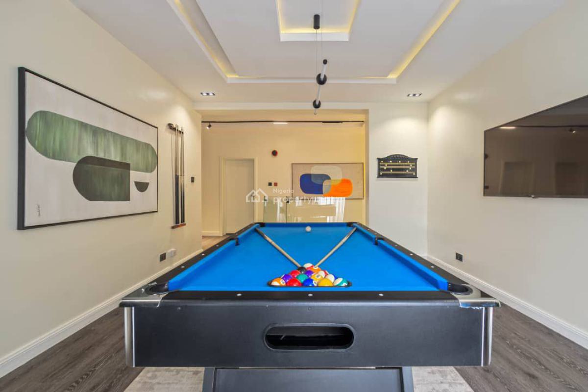 Beautiful 3-bed Maisonette on The 2nd Floor with Restaurant & Boutique, Victoria Island (vi), Lagos, Flat / Apartment Short Let