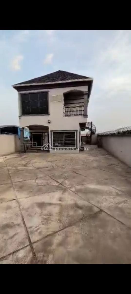 Commercial Building Facing The Maina Building with Very Large Frontage, Facing The Main Bashorun Akobo Road, Ibadan, Oyo, Commercial Property for Rent
