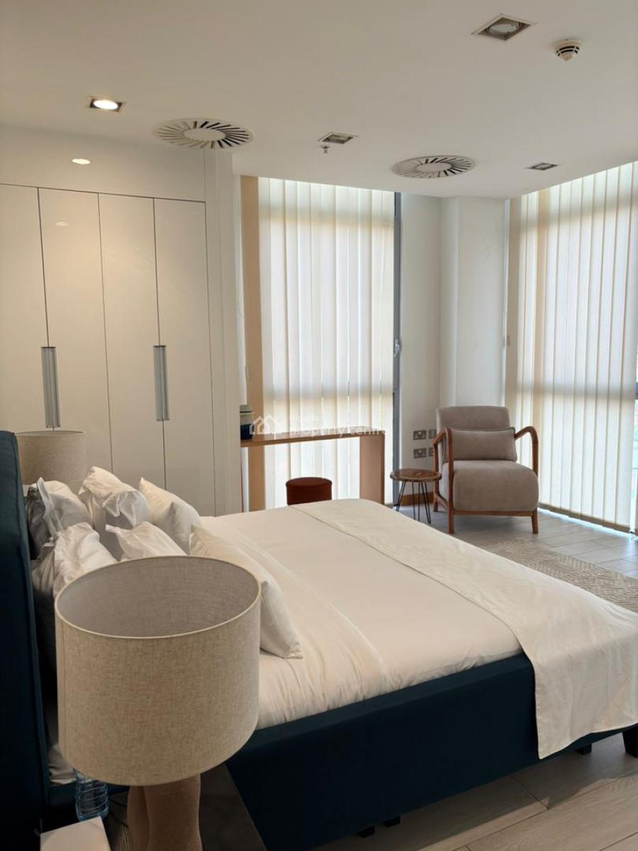 Stunning 3-bedroom Apartment with Balcony & Stunning Views, Ikoyi, Lagos, Flat / Apartment Short Let