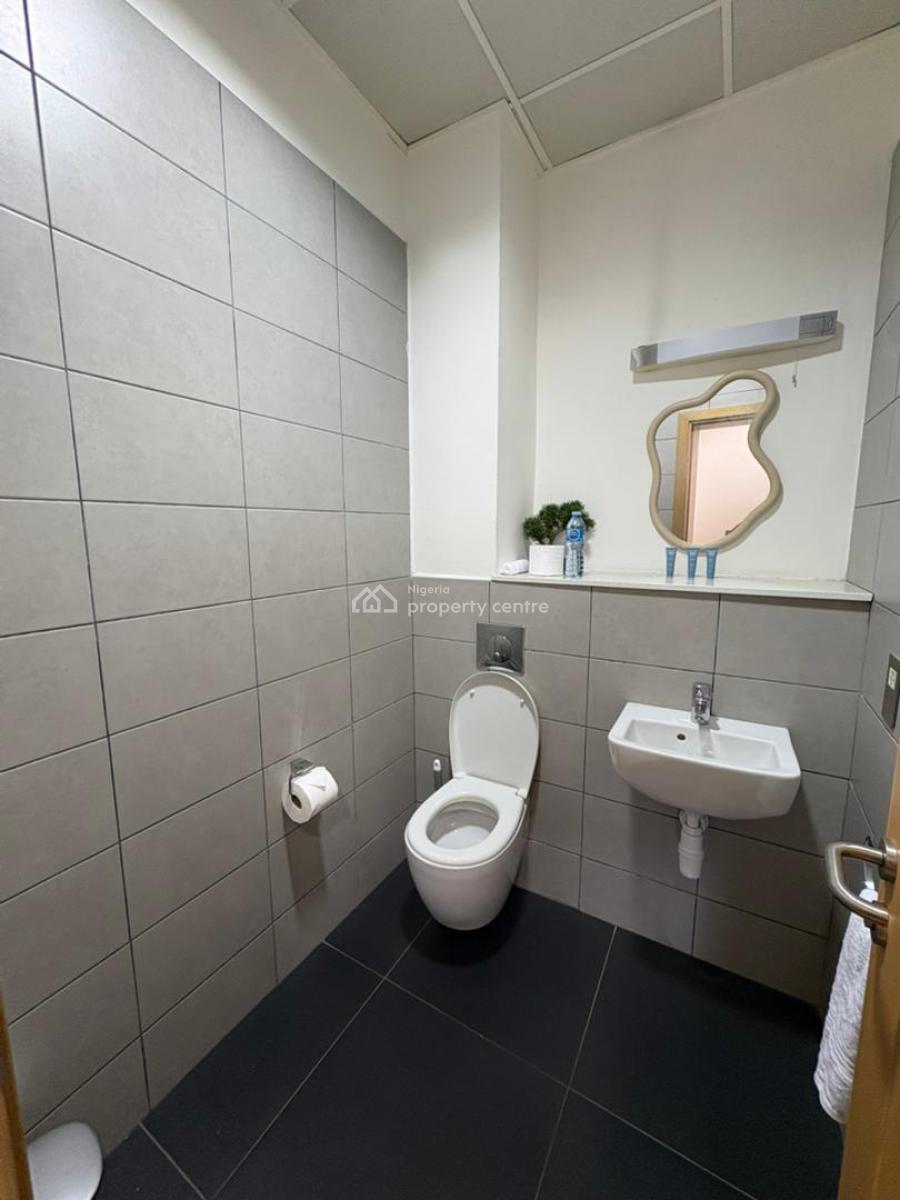 Stunning 3-bedroom Apartment with Balcony & Stunning Views, Ikoyi, Lagos, Flat / Apartment Short Let