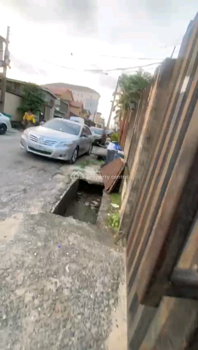 Demolishable Building (6 Units 2 Bedroom Flat) on Dry Land, Alh Jimoh Oladehinde, Ifako, Gbagada, Lagos, Block of Flats for Sale