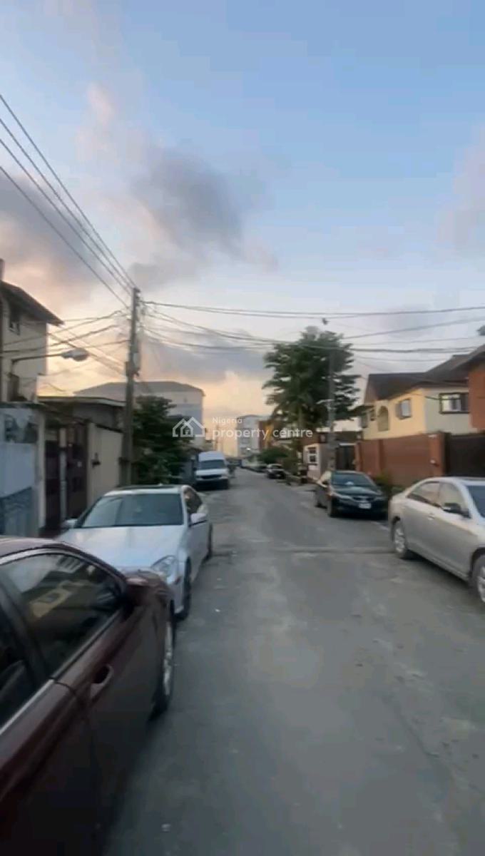 Demolishable Building (6 Units 2 Bedroom Flat) on Dry Land, Alh Jimoh Oladehinde, Ifako, Gbagada, Lagos, Block of Flats for Sale