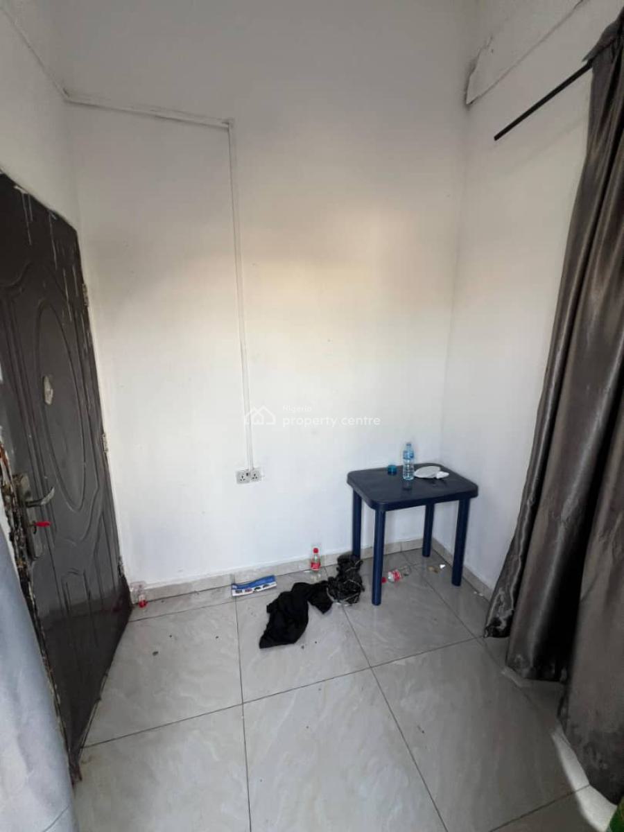 Spacious Bq, in Estate, Orchid Road, Lekki, Lagos, Self Contain (single Rooms) for Rent