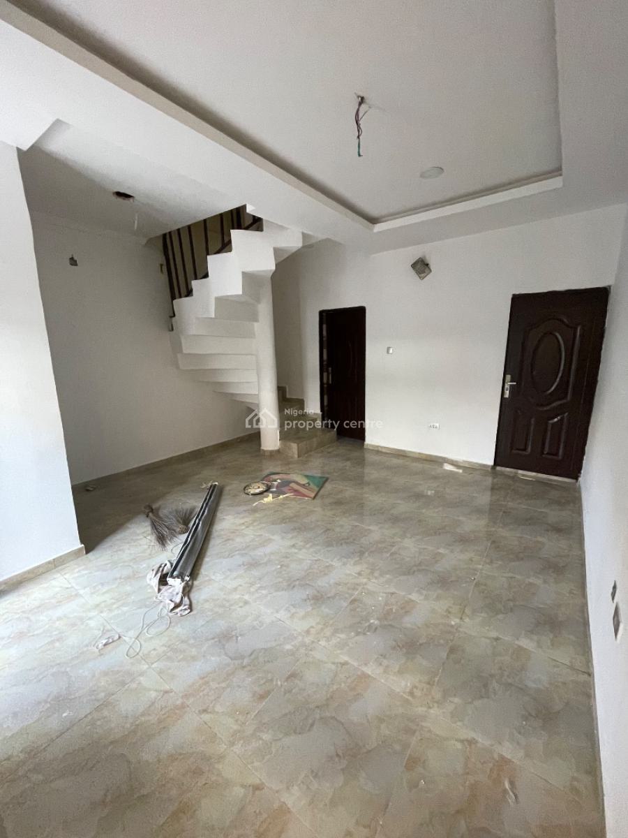 3 Bedroom Duplex in an Estate, Silverland Estate, Sangotedo, Ajah, Lagos, Terraced Duplex for Rent