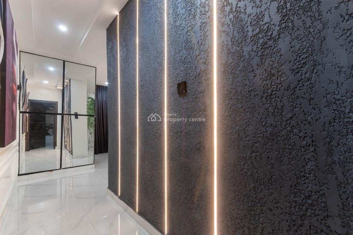 Luxury 2 Bedroom Luxury Apartment with Snooker, Ps5, Gym, Lekki Phase 1, Lekki, Lagos, Flat / Apartment Short Let