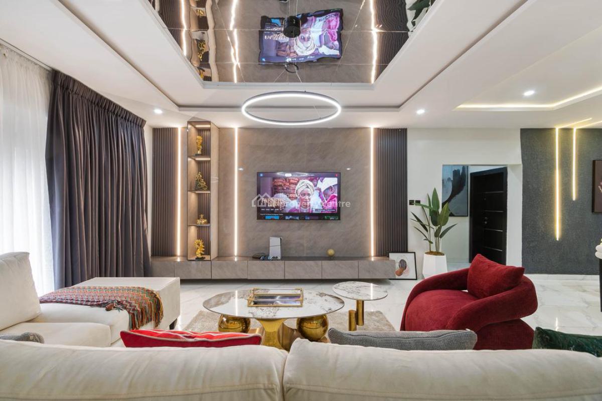 Luxury 2 Bedroom Luxury Apartment with Snooker, Ps5, Gym, Lekki Phase 1, Lekki, Lagos, Flat / Apartment Short Let