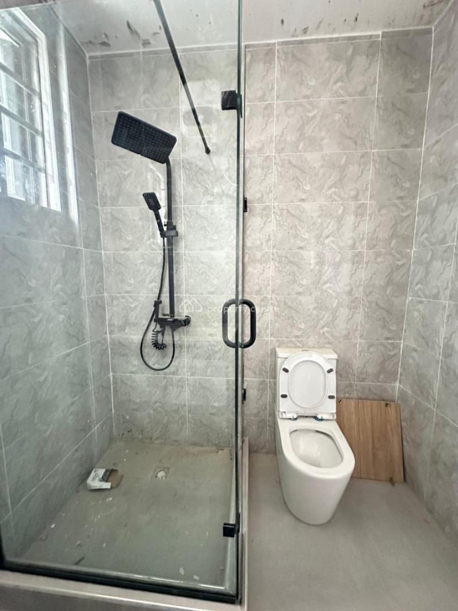 Spacious Luxury 3 Bedroom Penthouse in a Secure and Serene Environment, Lekki Phase 1, Lekki, Lagos, House for Sale