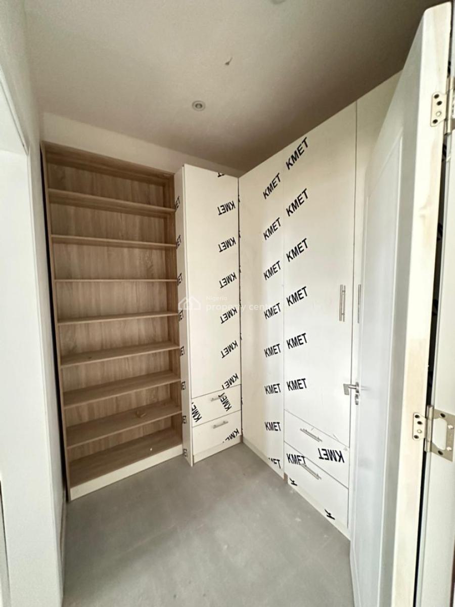 Spacious Luxury 3 Bedroom Penthouse in a Secure and Serene Environment, Lekki Phase 1, Lekki, Lagos, House for Sale