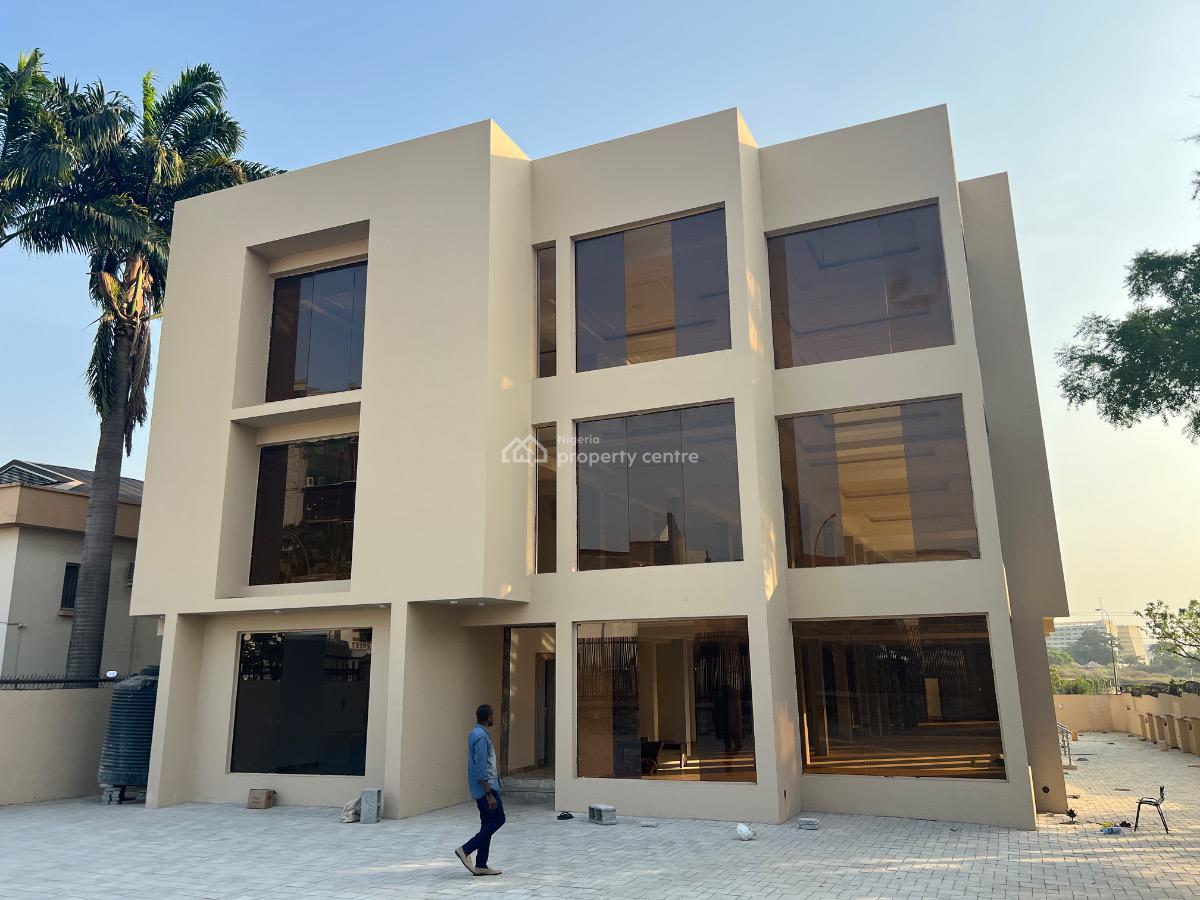 Commercial Plaza Wuse 2, Directly Opposite Burger King, Wuse 2, Abuja, Plaza / Complex / Mall for Sale