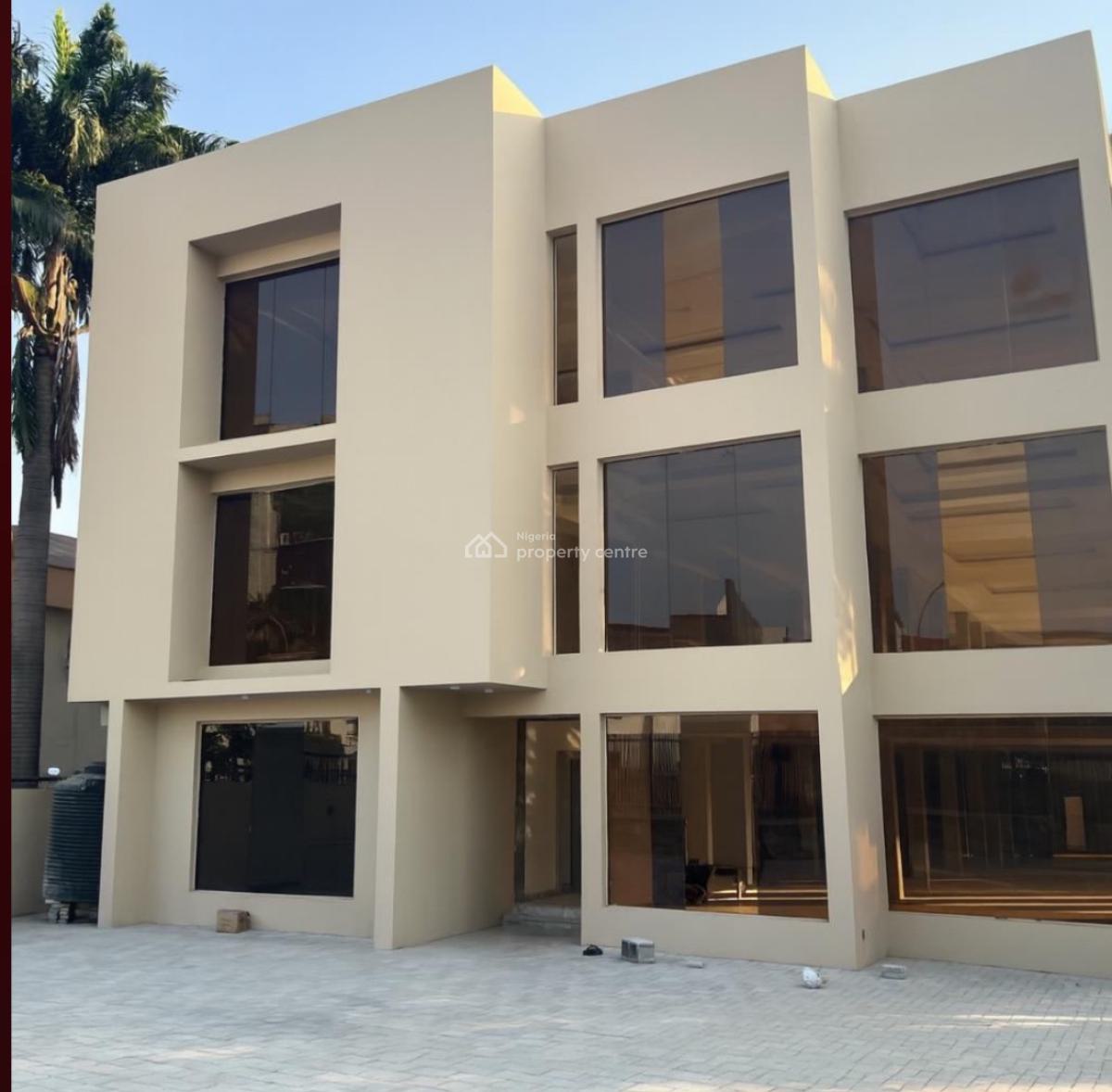 Commercial Plaza Wuse 2, Directly Opposite Burger King, Wuse 2, Abuja, Plaza / Complex / Mall for Sale