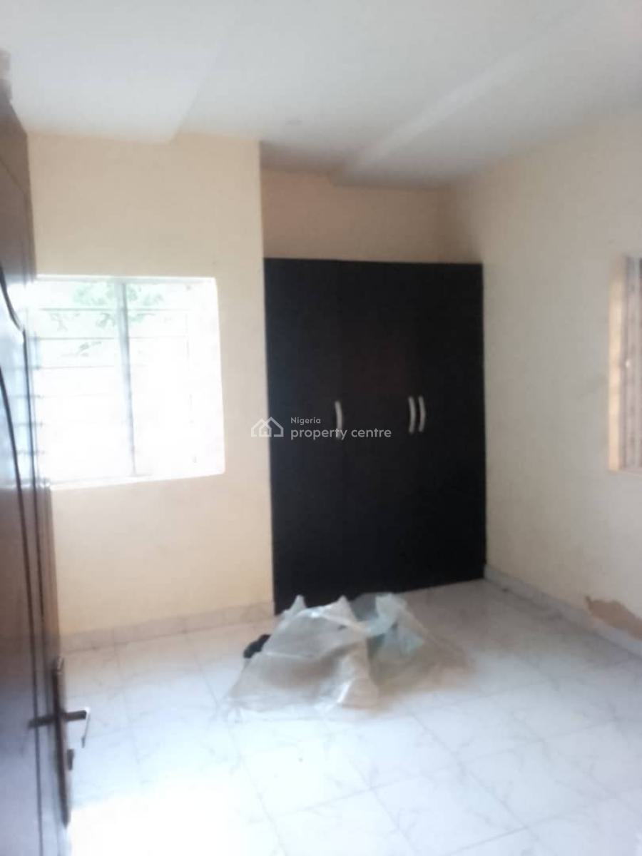 Clean and Spacious 3 Bedroom Flat / Apartment, Mobil Road, Ilaje Bus Stop, Ajah, Lagos, Flat / Apartment for Rent