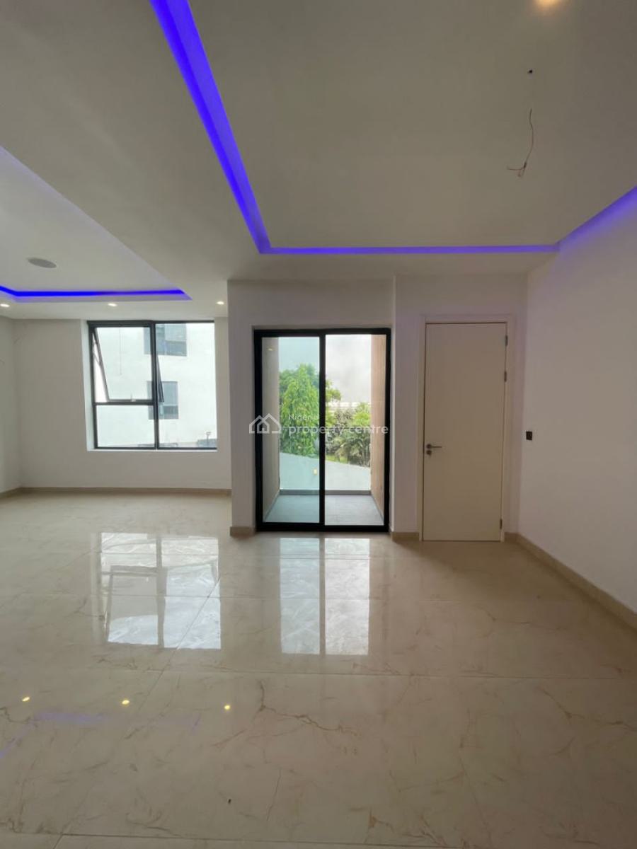 Aesthetically Pleasing 4 Bedroom Penthouse with Swimming Pool, Lekki Phase 1, Lekki, Lagos, House for Sale