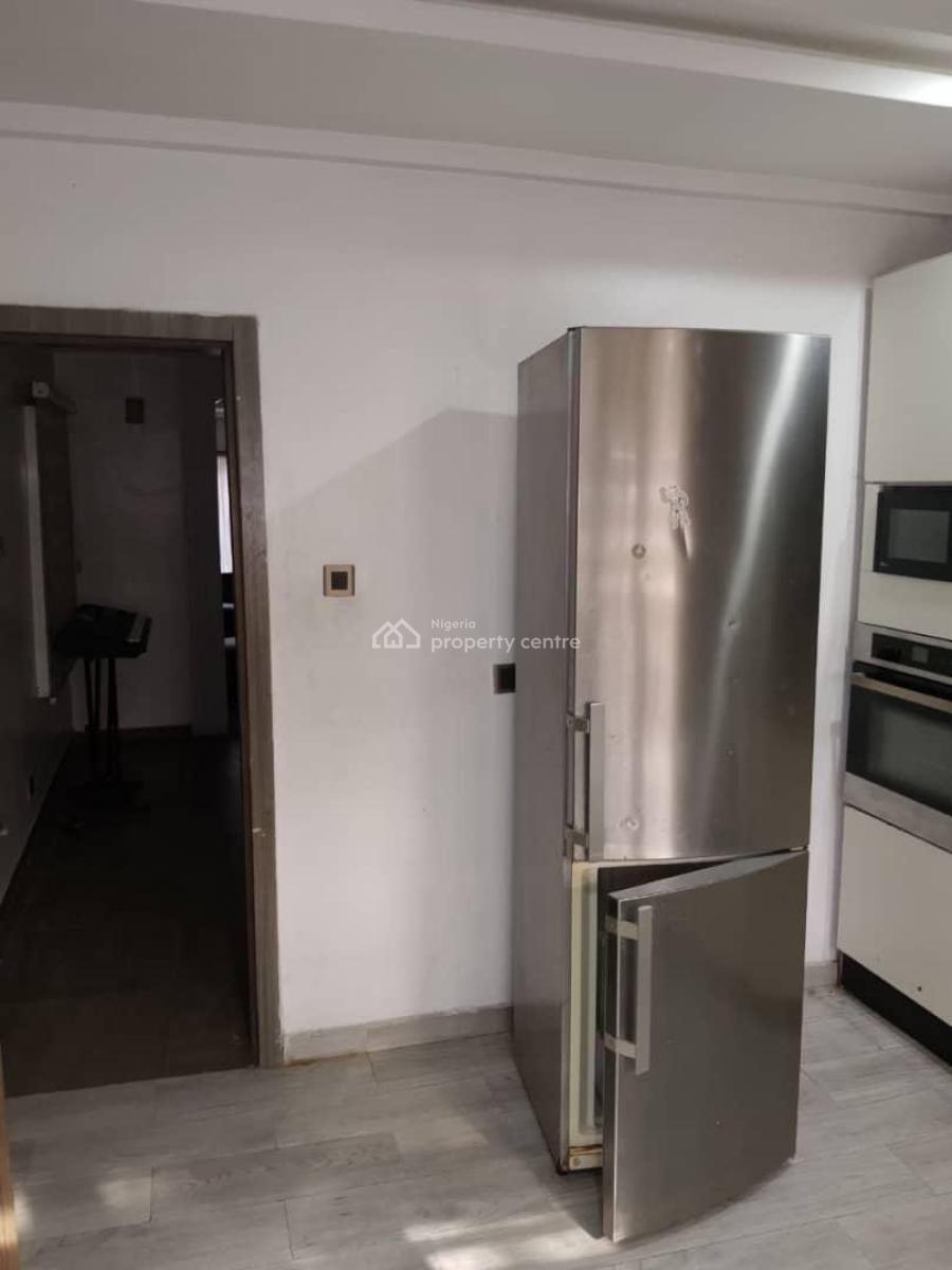 Furnished 3bedroom Apartment with Bq on 1st Floor., Ologolo, Lekki Expressway, Lekki, Lagos, Flat / Apartment for Sale