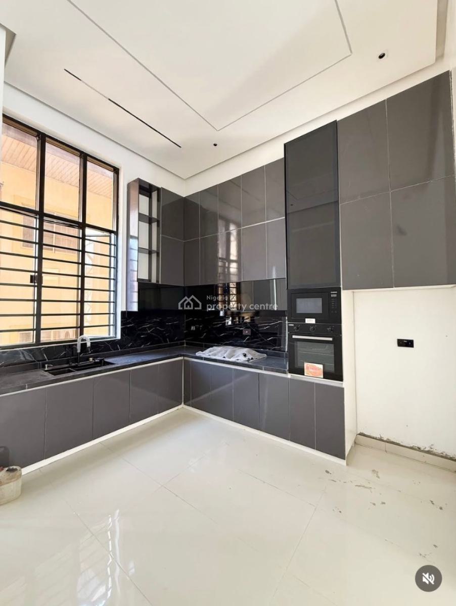 Elegant 3bedroom Apartment, Lekki Phase 1, Lekki, Lagos, Flat / Apartment for Sale