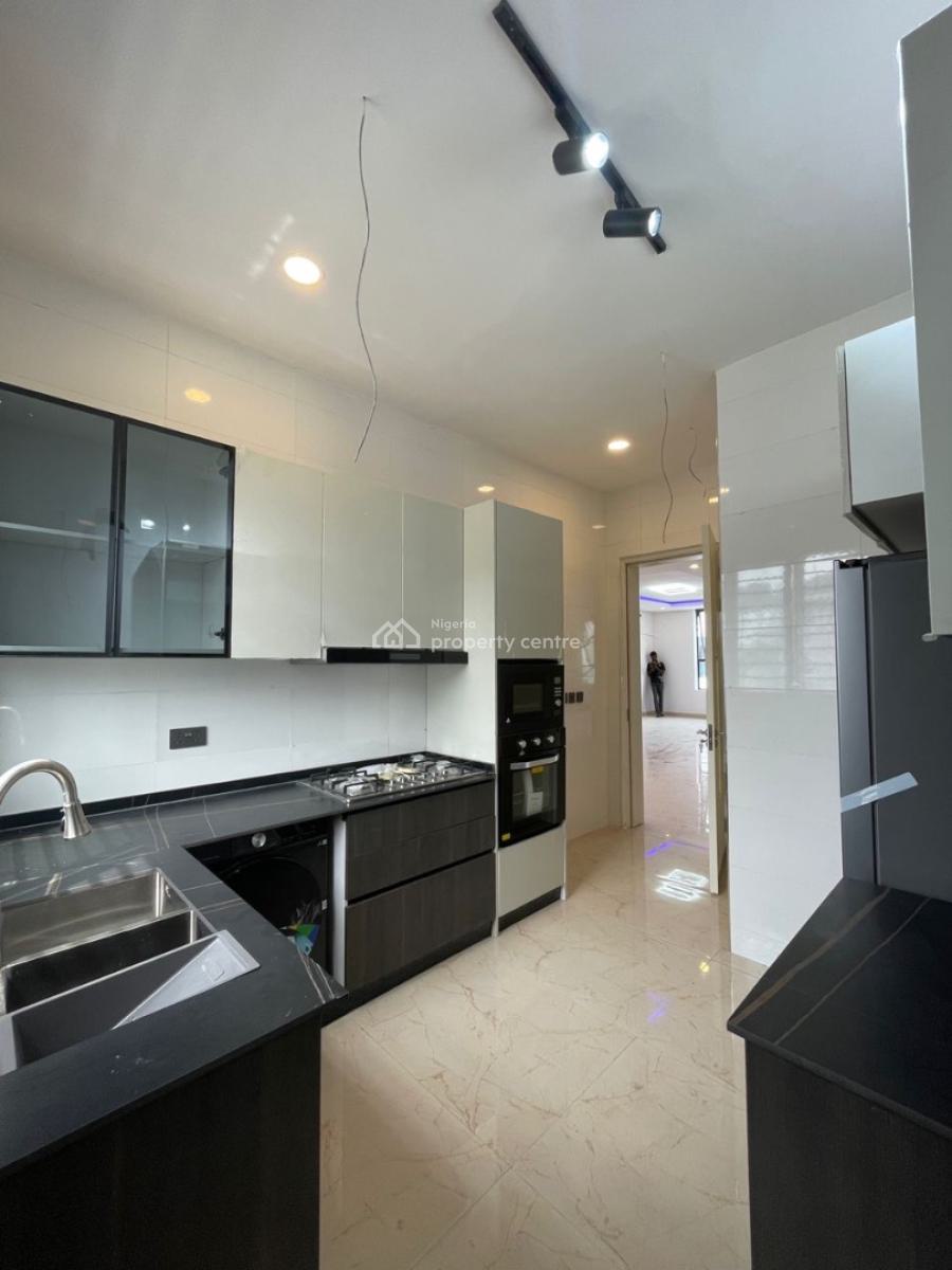 Aesthetically Pleasing 4 Bedroom Penthouse with Swimming Pool, Lekki Phase 1, Lekki, Lagos, House for Sale