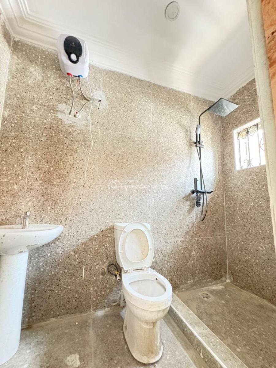 an Exquisitely Built 3 Bedroom Apartment, Lekki Phase 1, Lekki, Lagos, Flat / Apartment for Rent