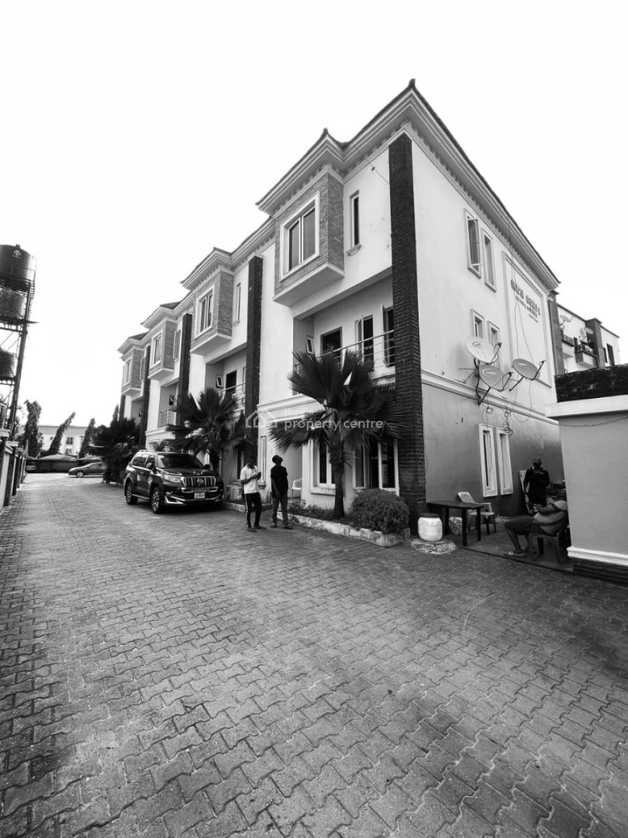 Beautiful 3 Bedroom Terrace Duplex with Bq, Osapa London, Lekki, Lagos, Terraced Duplex for Rent