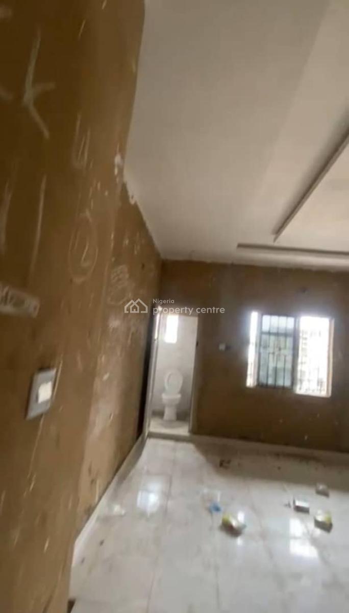 Lovely 2 Bedroom Flat, Off Nnobi Street, Kilo, Surulere, Lagos, Flat / Apartment for Rent