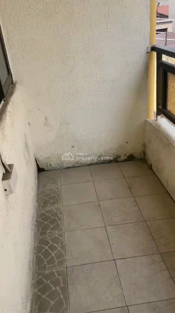 Standard and Executive Mini Flat, Alagomeji, Yaba, Lagos, Mini Flat (room and Parlour) for Rent