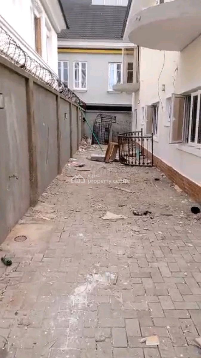 Standard 3 Bedroom Flat, Atunrase Estate, Gbagada, Lagos, Flat / Apartment for Rent