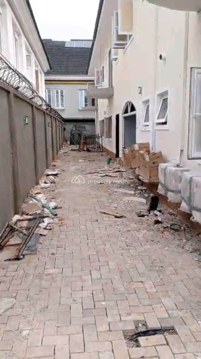 Standard 3 Bedroom Flat, Atunrase Estate, Gbagada, Lagos, Flat / Apartment for Rent