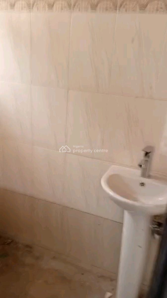 Standard 3 Bedroom Flat, Atunrase Estate, Gbagada, Lagos, Flat / Apartment for Rent