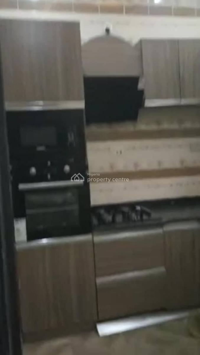 Lovely 3 Bedroom Flat, Off Babs Animashaun Road, Surulere, Lagos, Flat / Apartment for Rent