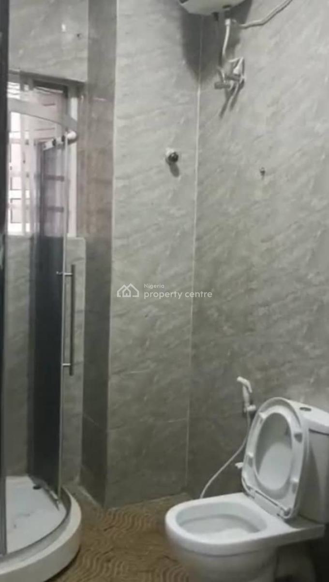 Lovely 3 Bedroom Flat, Off Babs Animashaun Road, Surulere, Lagos, Flat / Apartment for Rent