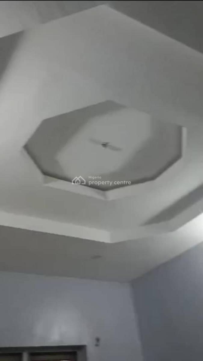 Lovely 3 Bedroom Flat, Off Babs Animashaun Road, Surulere, Lagos, Flat / Apartment for Rent