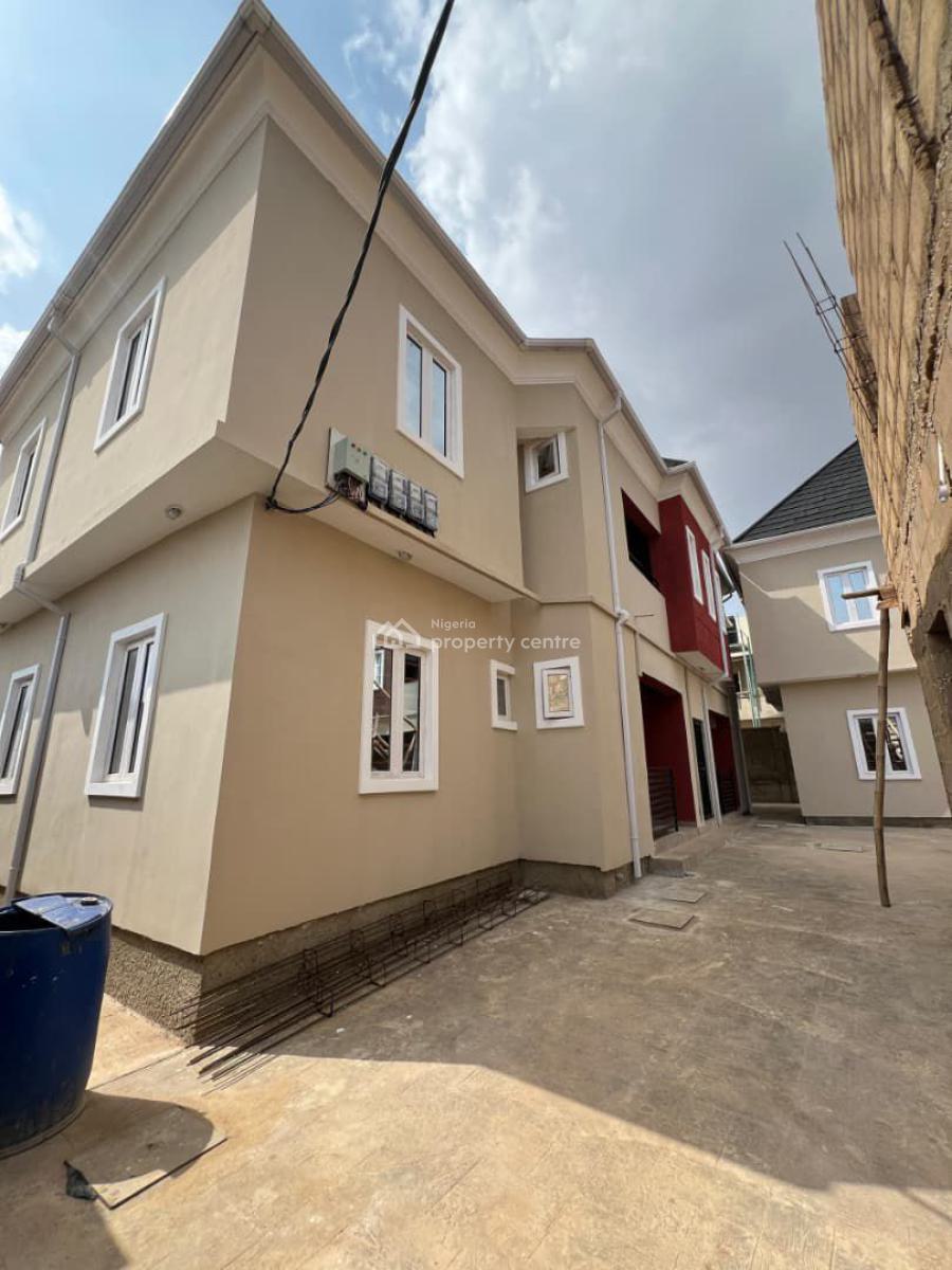 Well Located 2 Bedroom Flat, Ire Akari, Akala Express, Ibadan, Oyo, Flat / Apartment for Rent