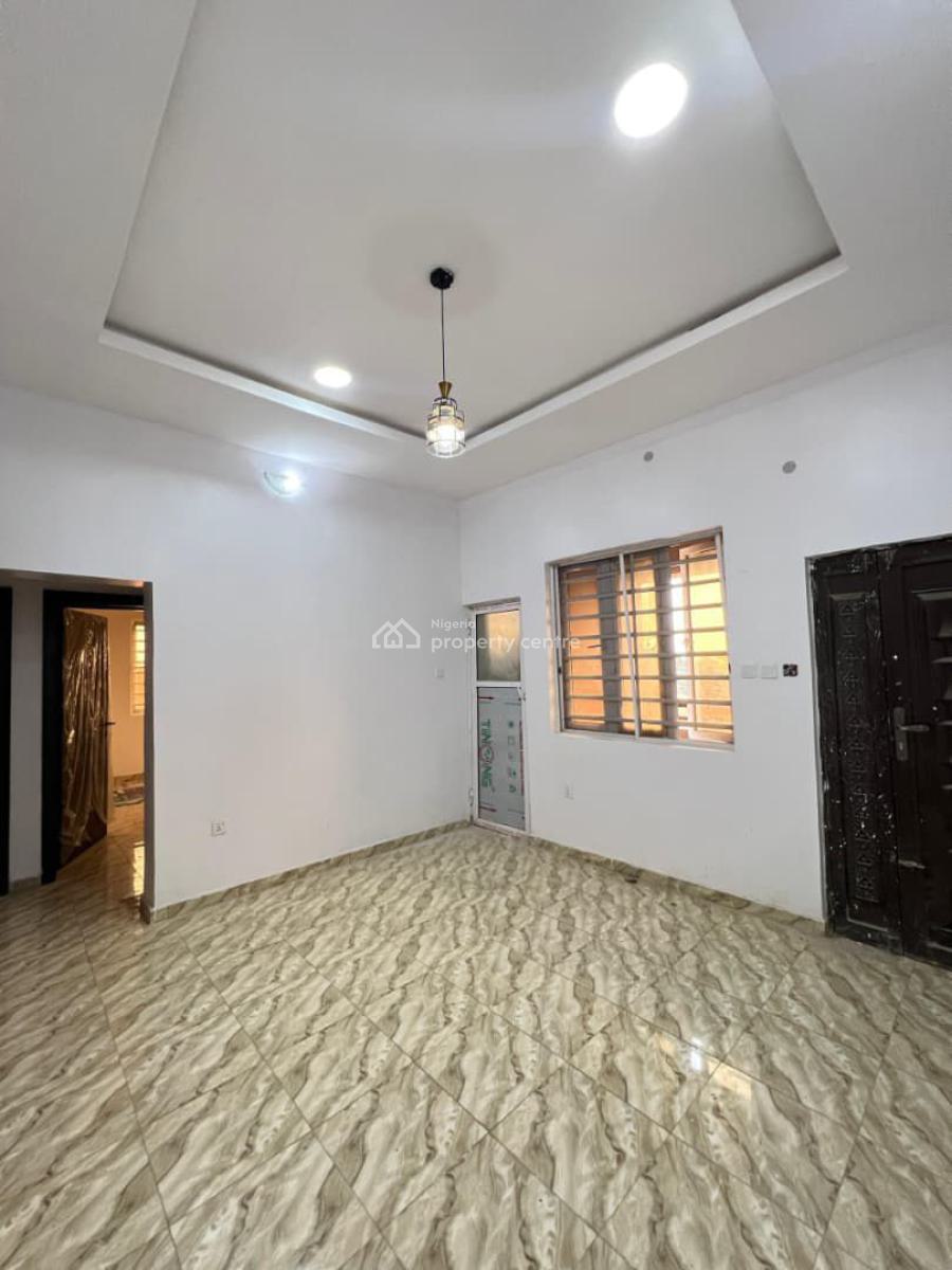 Well Located 2 Bedroom Flat, Ire Akari, Akala Express, Ibadan, Oyo, Flat / Apartment for Rent