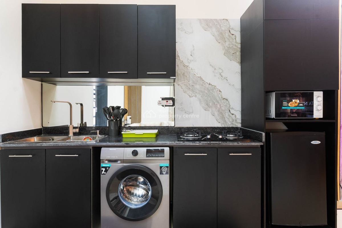 Cozy One Bedroom Apartment with Ps5, Freedom Way, Lekki Phase 1, Lekki, Lagos, Flat / Apartment Short Let