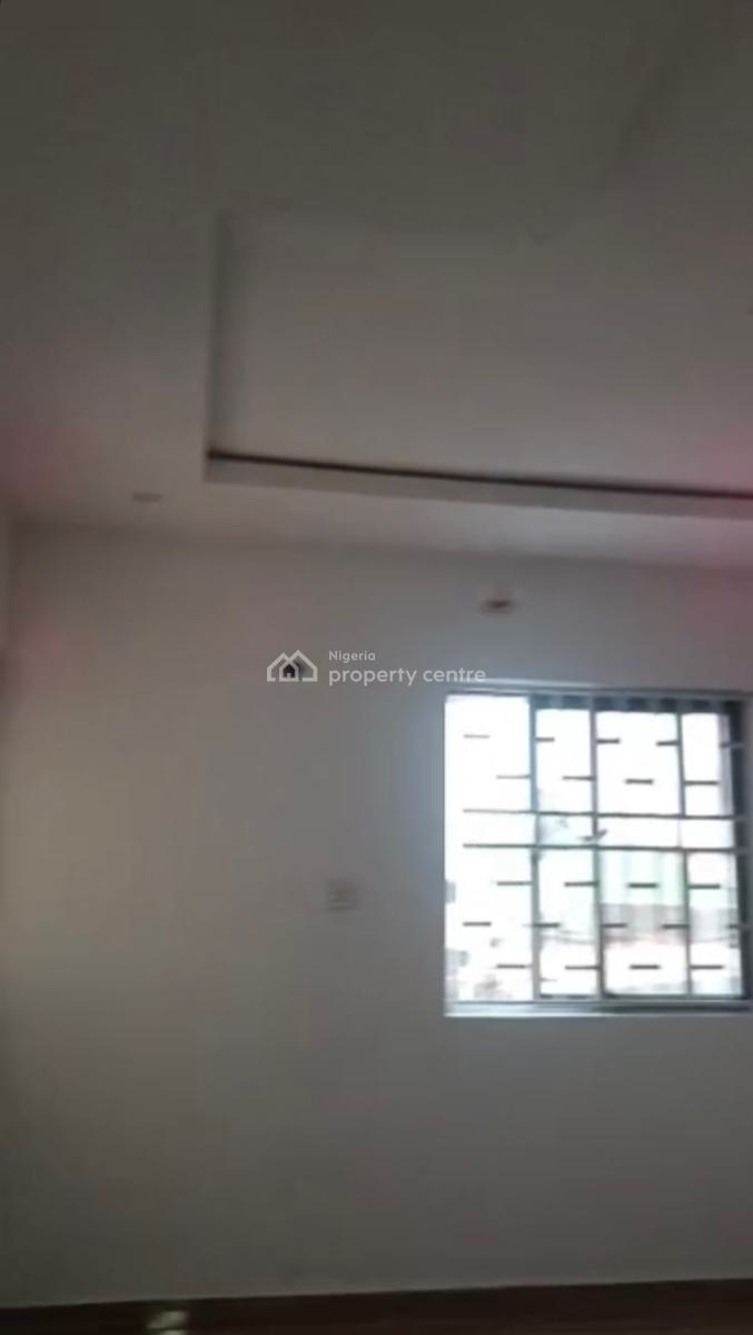 2 Bedroom Apartment, Akins Estate, Ajah, Lagos, Flat / Apartment for Rent