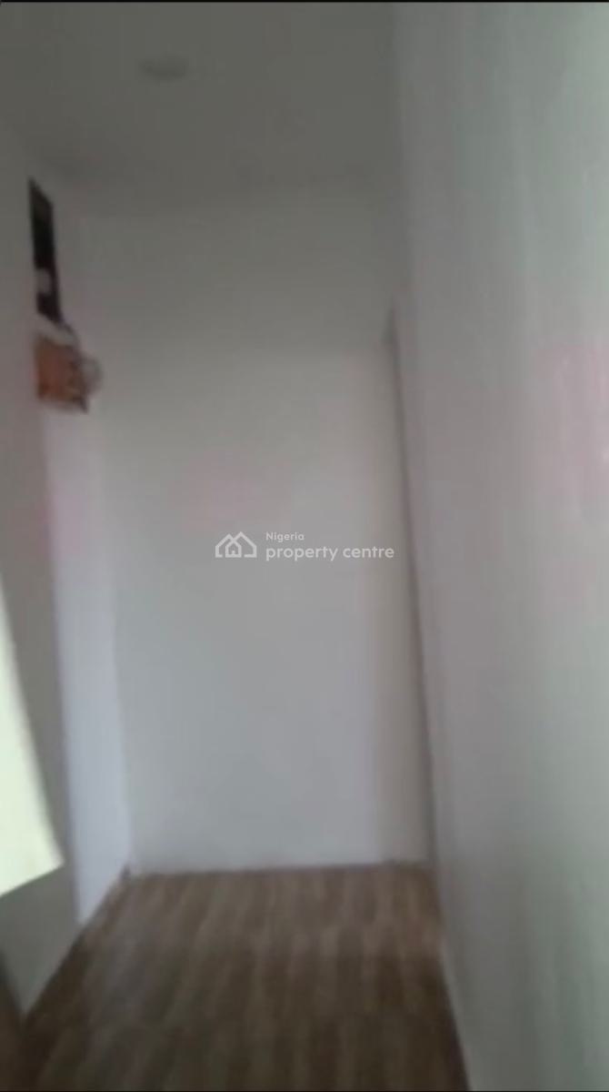 2 Bedroom Apartment, Akins Estate, Ajah, Lagos, Flat / Apartment for Rent