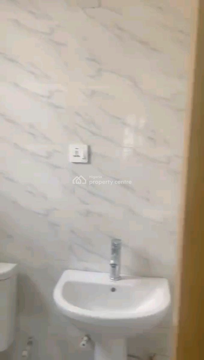 Relatively New Portable 3  Bedroom Duplex, Atunrase Estate, Gbagada, Lagos, Detached Duplex for Rent