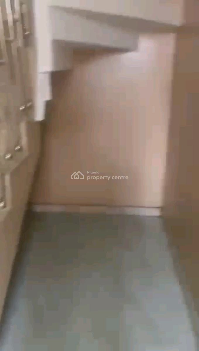 Relatively New Portable 3  Bedroom Duplex, Atunrase Estate, Gbagada, Lagos, Detached Duplex for Rent