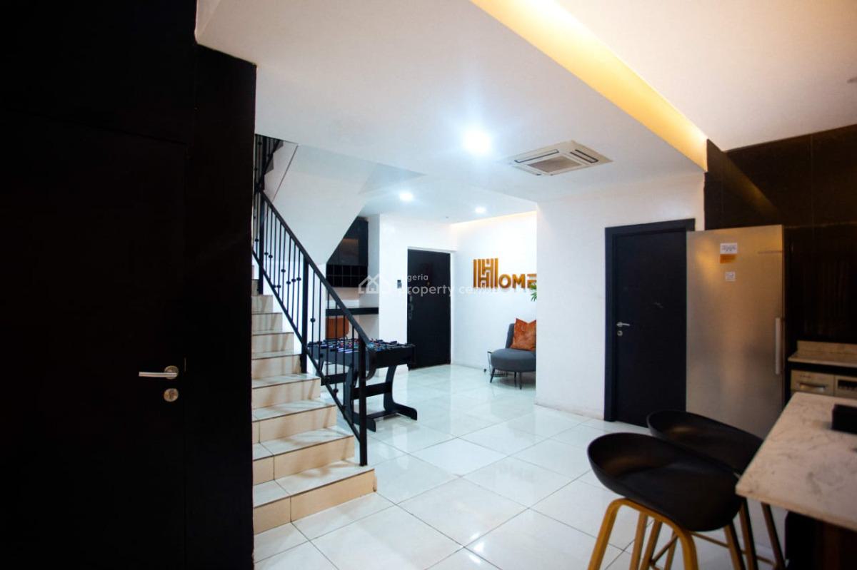 Premium 2 Bedroom Penthouse with Private Cinema, Ps5 and Soccer Table, Cadogan Estate, Osapa, Lekki, Lagos, Flat / Apartment Short Let