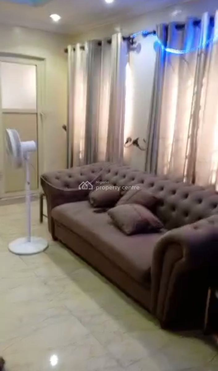 Fully Furnished 3 Bedroom Flat, Herbert Macaulay, Adekunle, Yaba, Lagos, Flat / Apartment for Rent