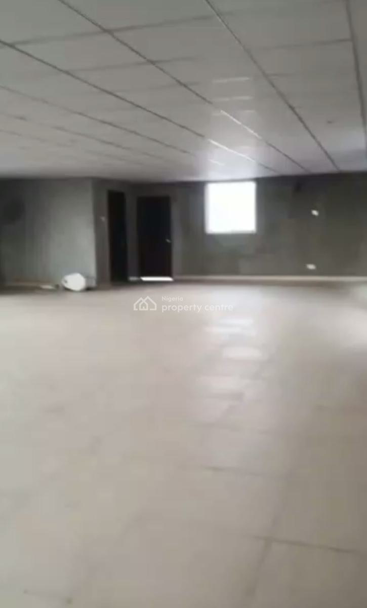 a Massive Open Space, Long Fadeyi Onipanu Ikorodu Rd Express, Onipanu, Shomolu, Lagos, Commercial Property for Rent