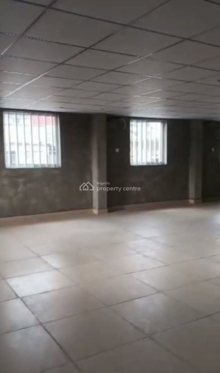 a Massive Open Space, Long Fadeyi Onipanu Ikorodu Rd Express, Onipanu, Shomolu, Lagos, Commercial Property for Rent