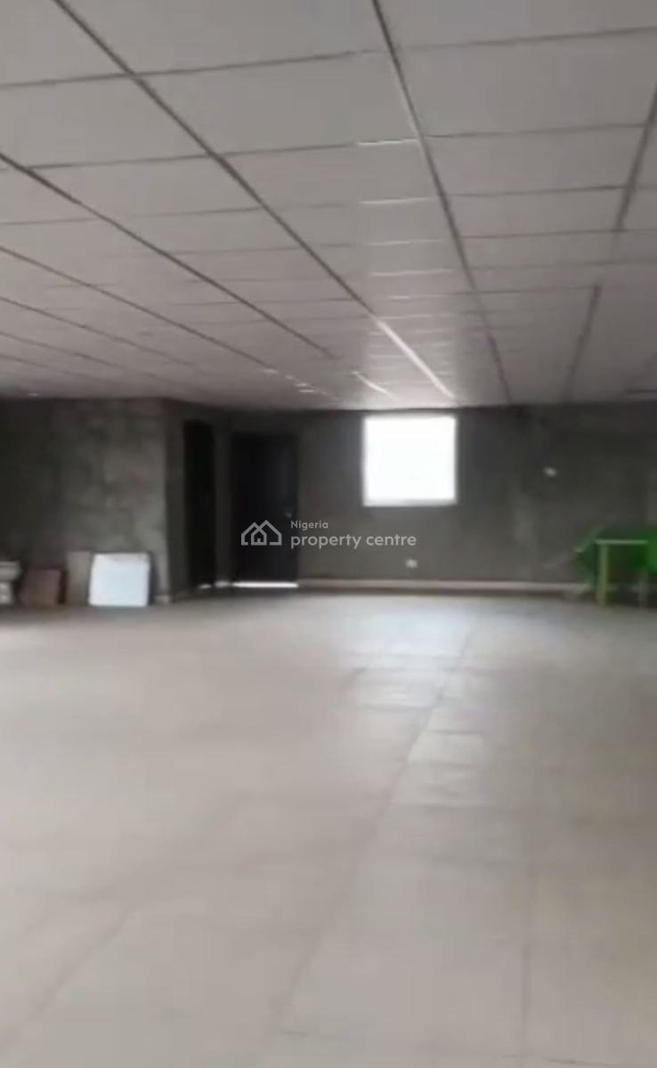 a Massive Open Space, Long Fadeyi Onipanu Ikorodu Rd Express, Onipanu, Shomolu, Lagos, Commercial Property for Rent
