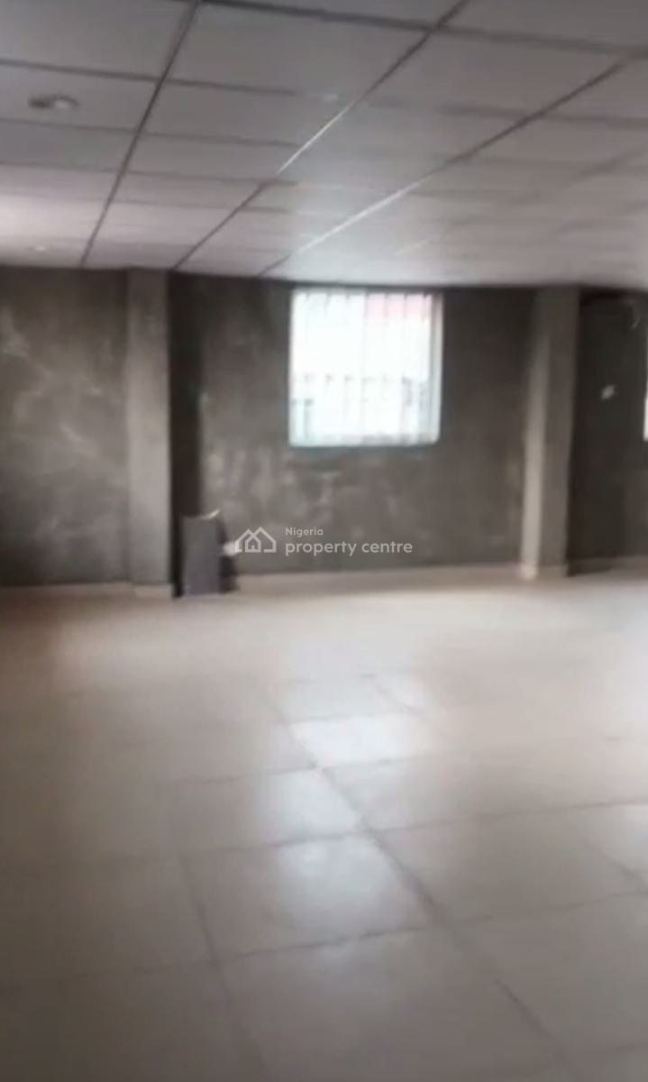 a Massive Open Space, Long Fadeyi Onipanu Ikorodu Rd Express, Onipanu, Shomolu, Lagos, Commercial Property for Rent