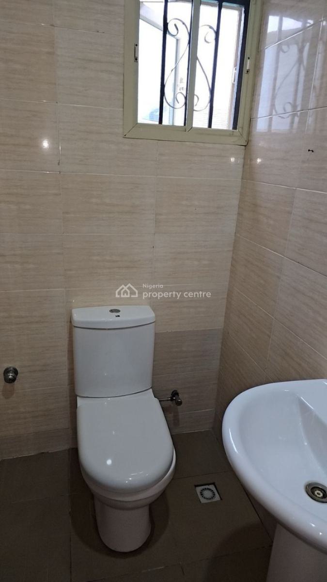2 Bedrooms Upstairs Flat, Ogombo, Ajah, Lagos, Flat / Apartment for Rent